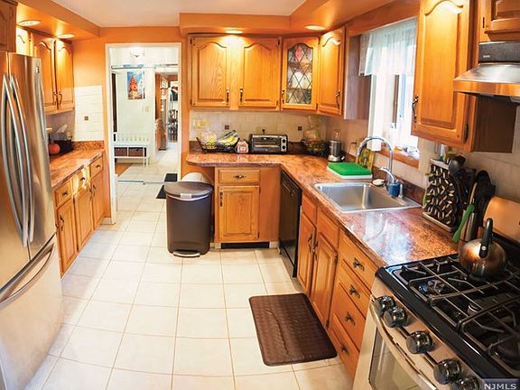 5th image of 80 Eagle Dr
