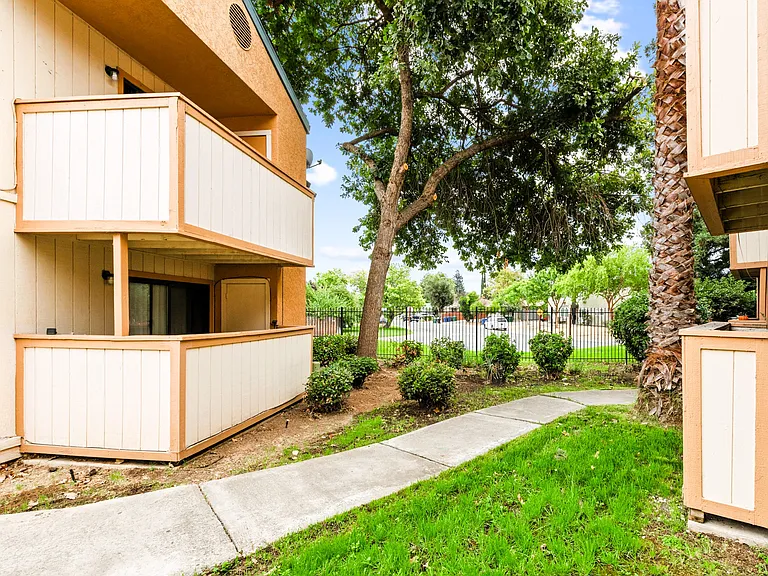Fawn Terrace — Photo 10