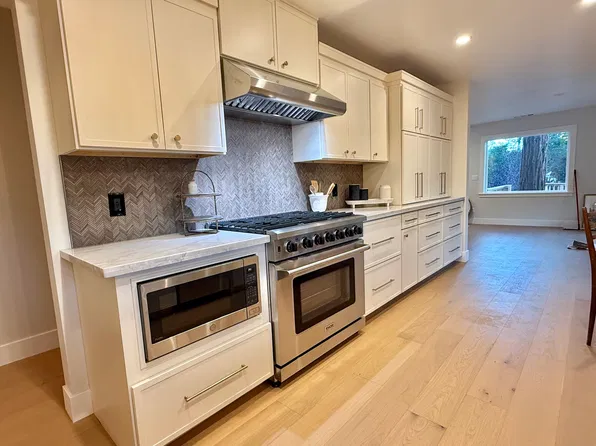 18065 Soda Springs Rd, Los Gatos, CA 95033