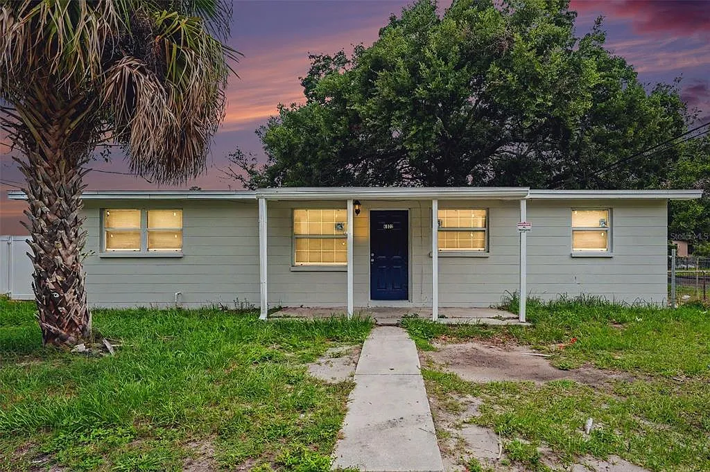 3 bed, 2.0 bath, 1242 sqft, $2,150 — Photo 1