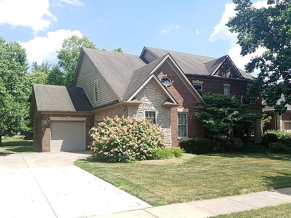 3rd image of 2205 Savannah Ln