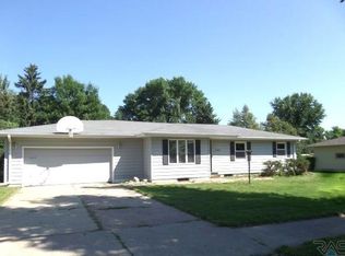 5204 W 39th St, Sioux Falls, SD 57106