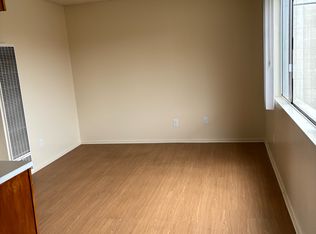 11813 Acacia Ave APT 20, Hawthorne, CA 90250