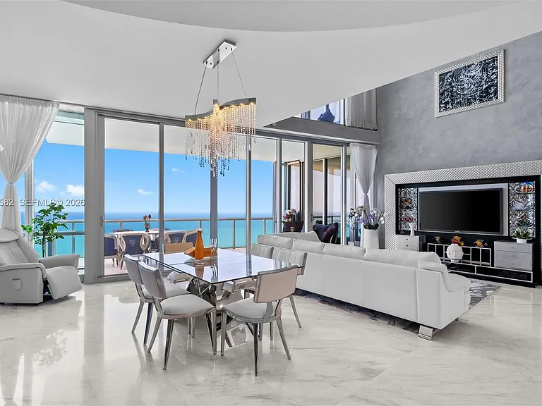 17121 Collins Ave #Penthouse 4406 — Photo 4