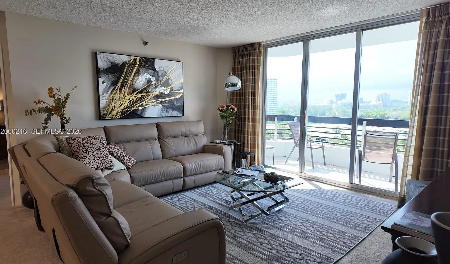 Mystic Pointe Condo No On — Photo 2