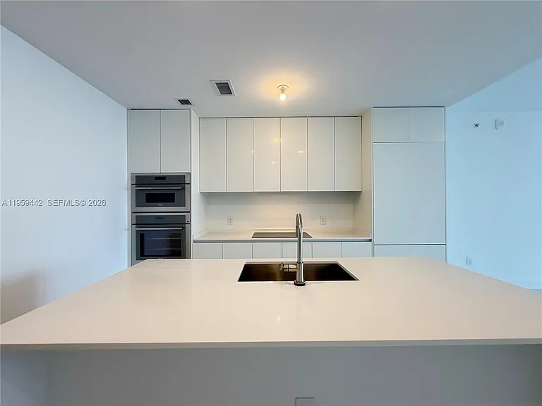 700 NE 24th St #3503 — Photo 5