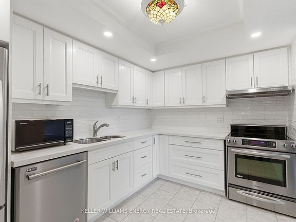 4th image of 10 Dean Park Rd #719
