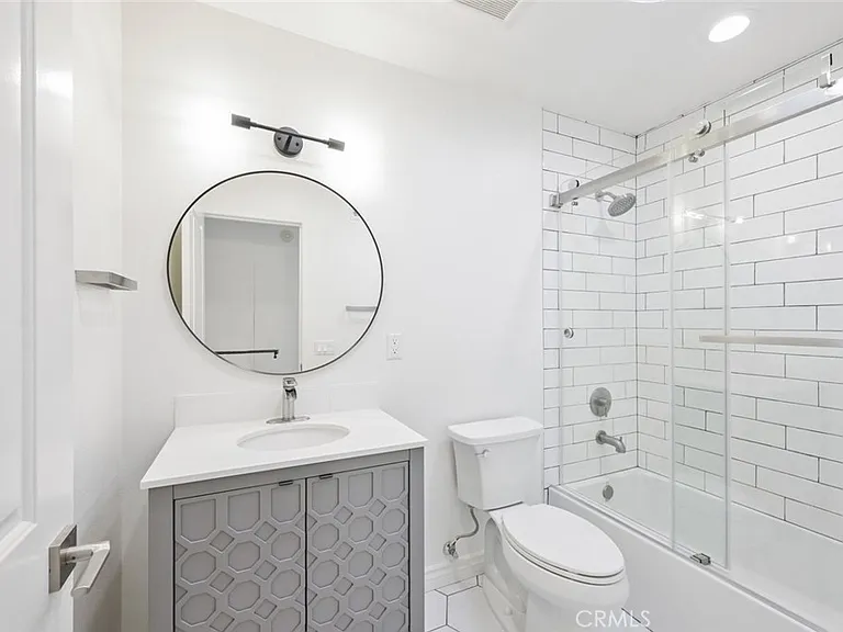 411 Goldenrod Ave #B — Photo 23