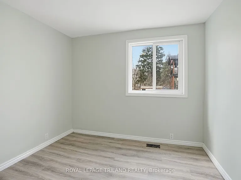 151 Waterloo St — Photo 12