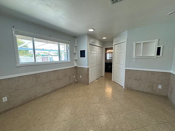 3rd image of 4210 W Carol Ave