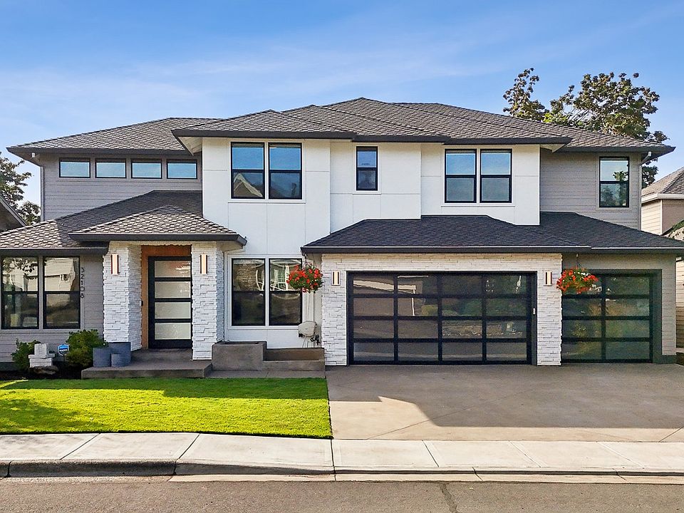 1st image of 32108 SW Willamette Way