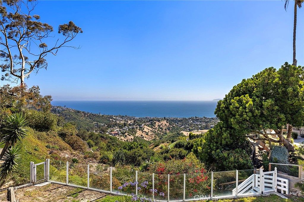 2869 Zell Dr, Laguna Beach, CA 92651 | MLS #LG26134682 | Zillow