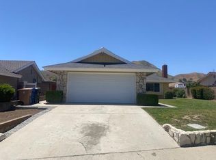 1348 Magnolia Dr, Santa Paula, CA 93060