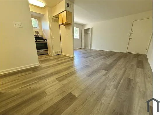 6120 Fairdel Ave #2E — Photo 8