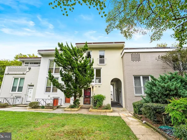 73 G St SW #103, Washington, DC 20024