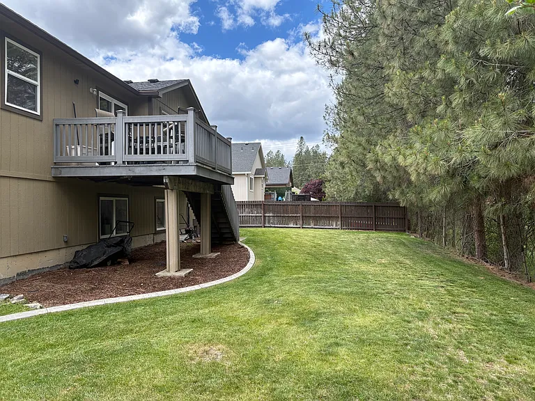 613 E Bonnie Lynn Ln — Photo 2