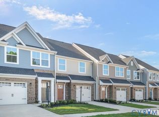 10912 Genito Square Dr, Midlothian, VA 23112