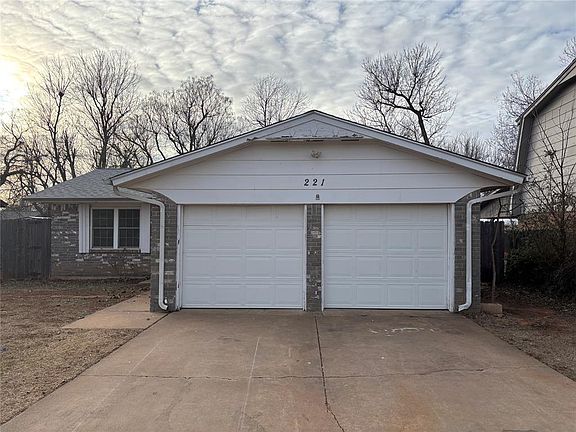 2nd image of 221 S Silver Dr