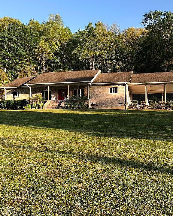 6bedroom 5 1/2 bath home