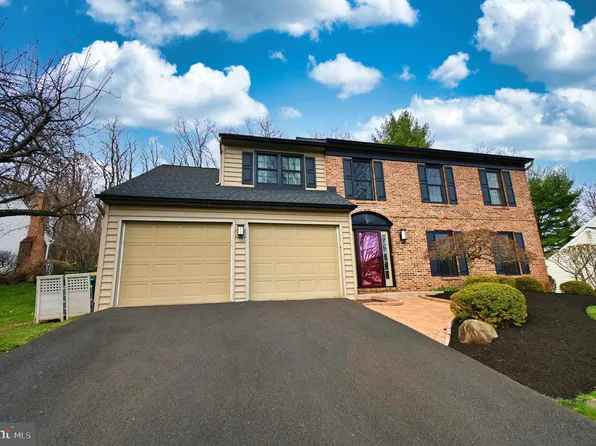 349 Burgundy Ln, Newtown, PA 18940