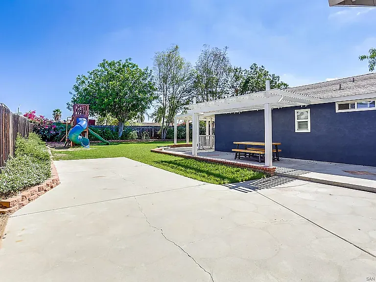 2109 Beartrap Pl — Photo 6