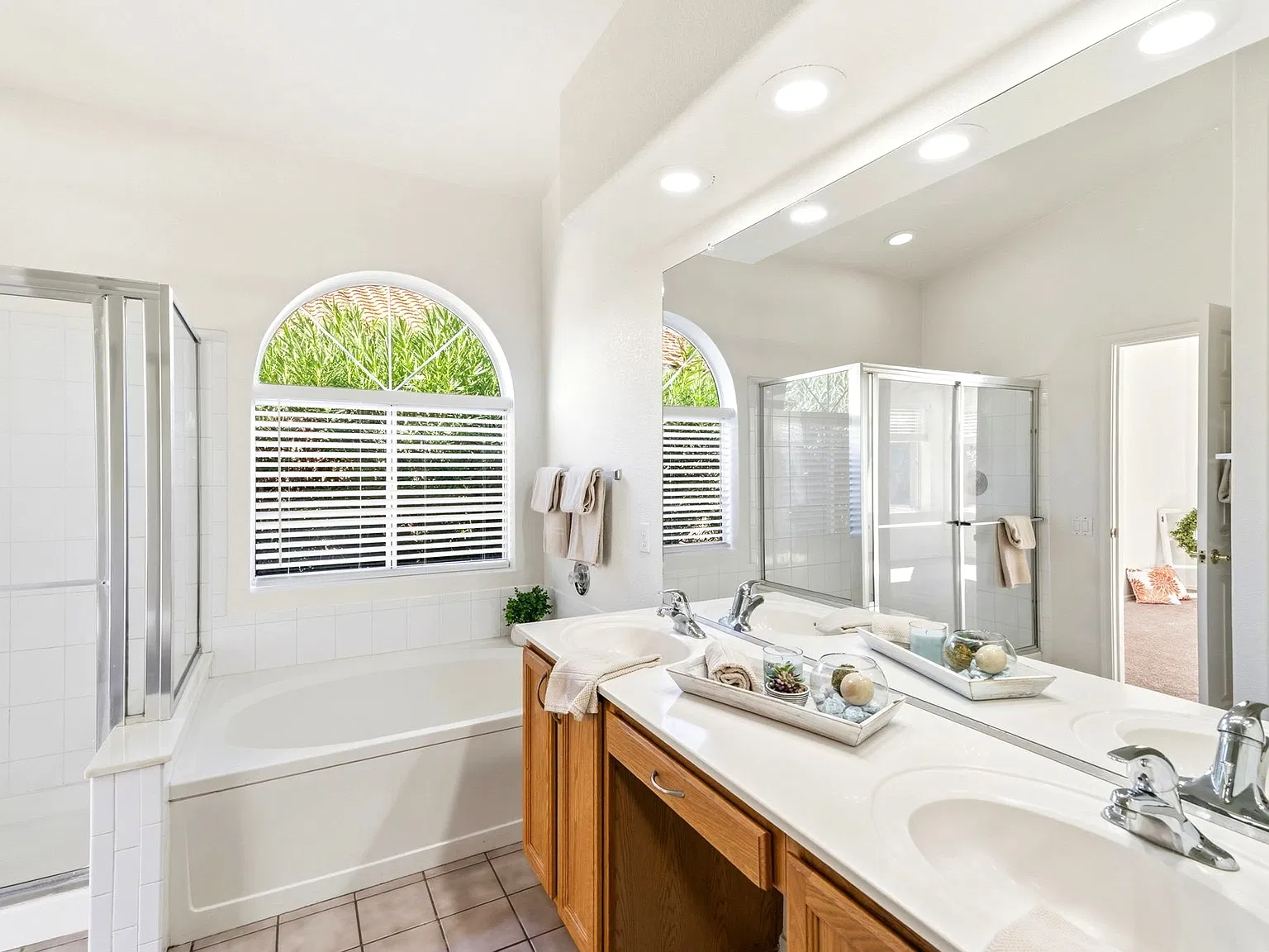 3 bed, 1754 sqft, $2,390 — Photo 4
