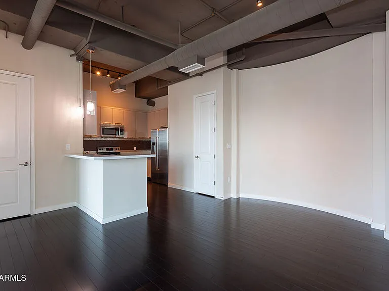 1 E Lexington Ave #702 — Photo 5
