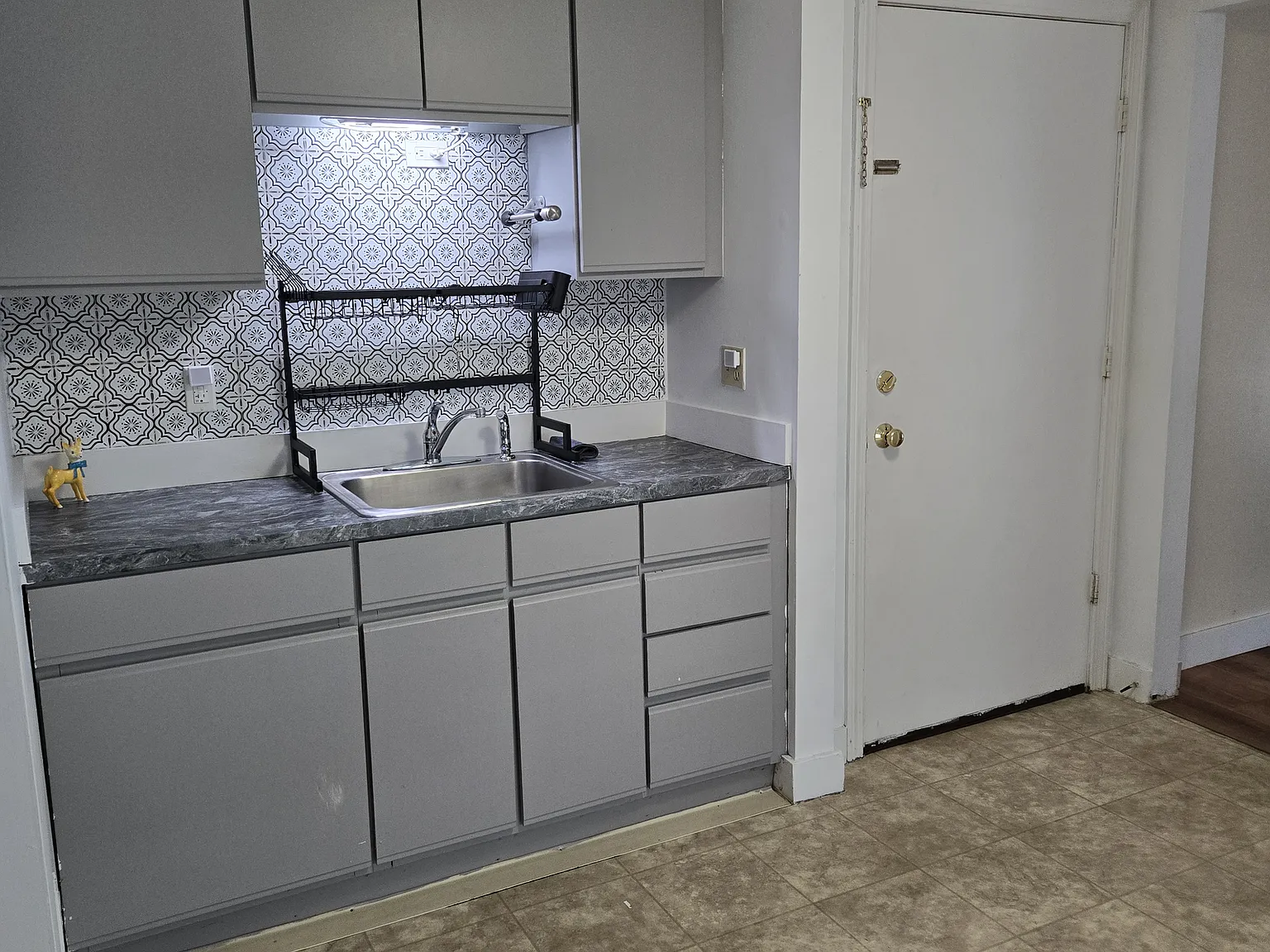 1 bed, 550 sqft, $1,185 — Photo 3