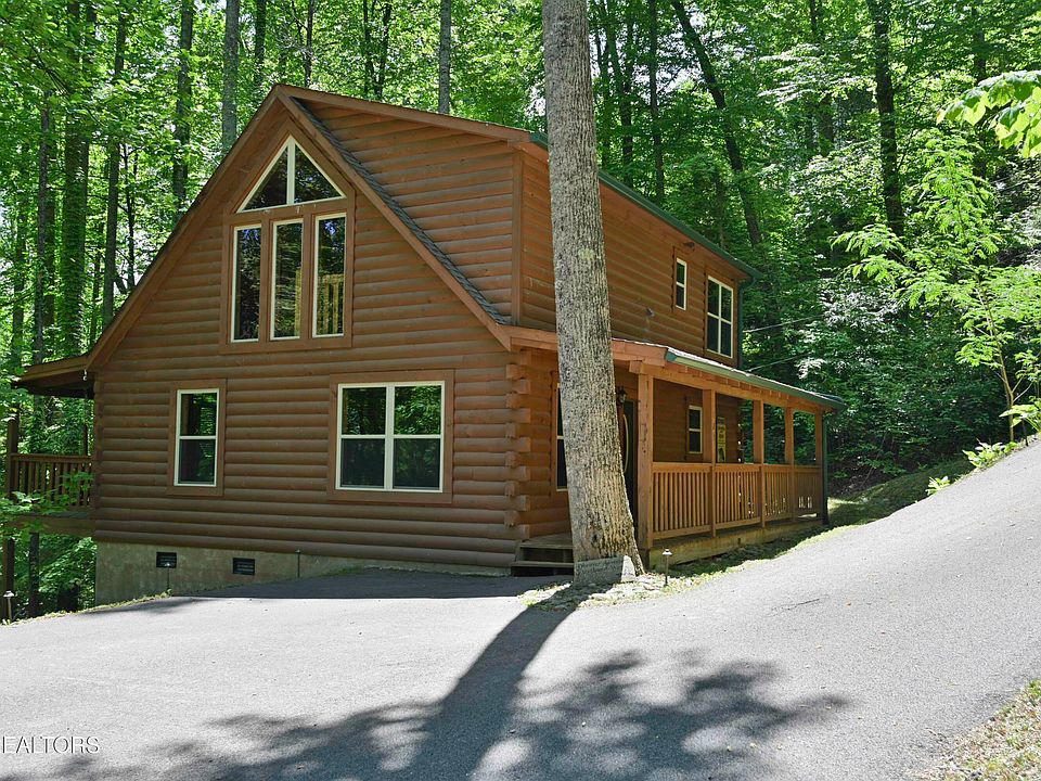 1st image of 123 Laurel Way