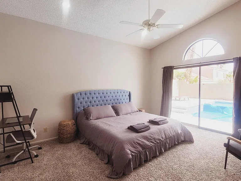 Agustine Cir — Photo 11
