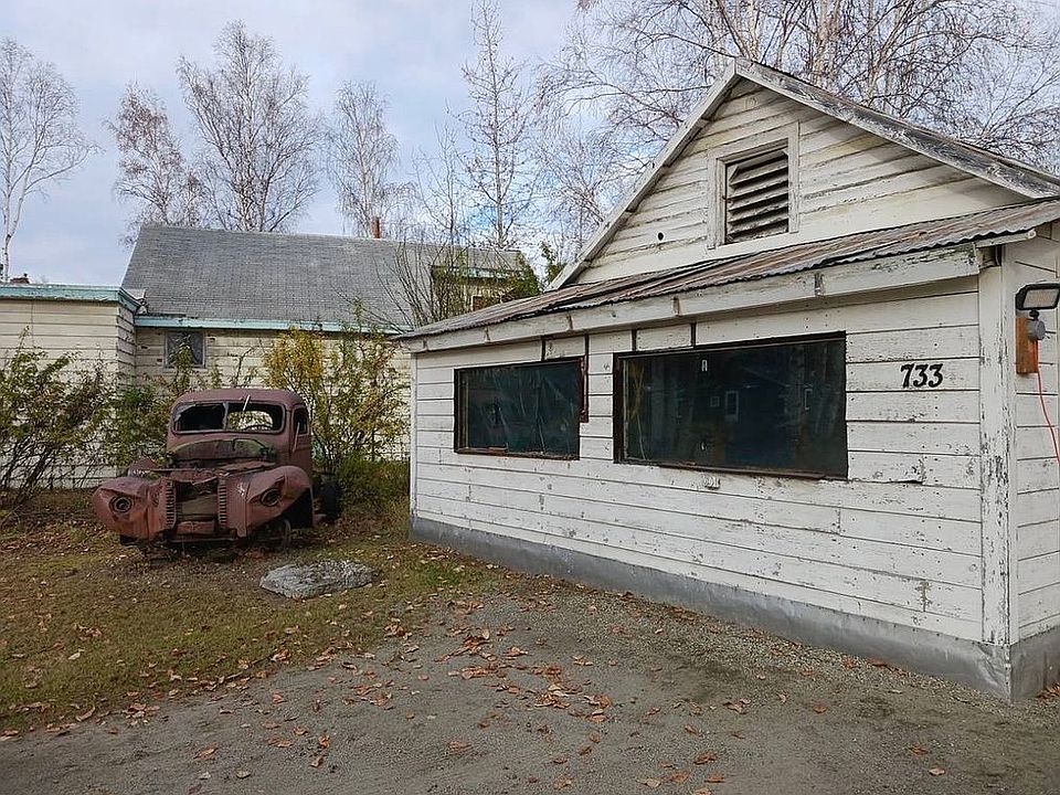 2nd image of 733 7th Ave
