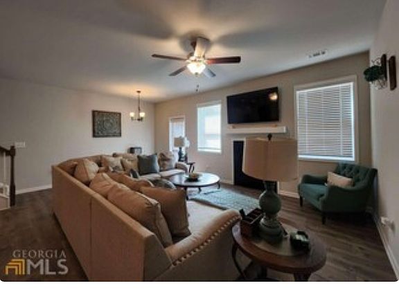 Family room/ dining room