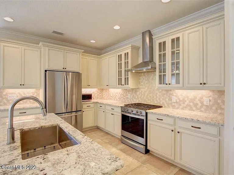 7378 Bluemink Ln — Photo 15