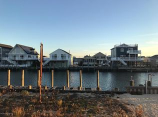 208 Heron Rd, Tuckerton, NJ 08087