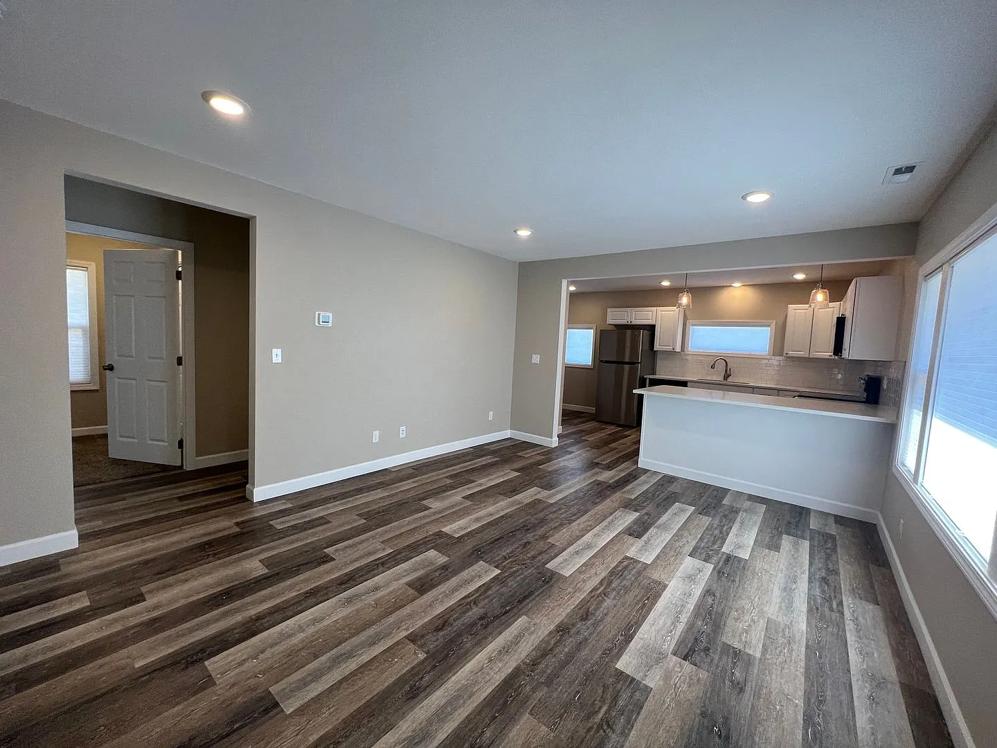 109 E Fremont Avenue - Selah WA — Photo 2