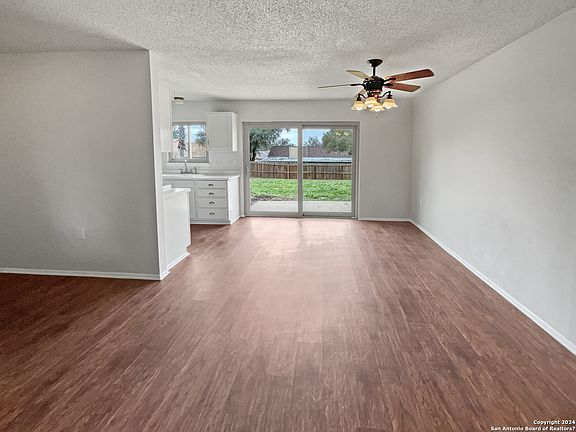 3rd image of 2607 LAKEMIST ST