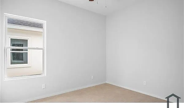 504 N Onyx Ave — Photo 8