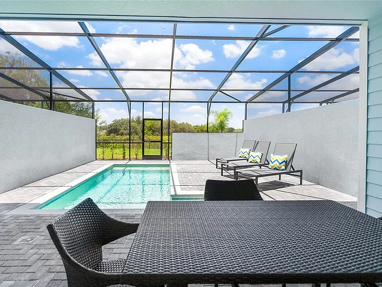 7525 Oak Spring Ln — Photo 23