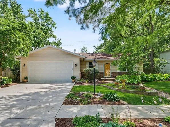 201 E Willard St, Urbana, IL 61801
