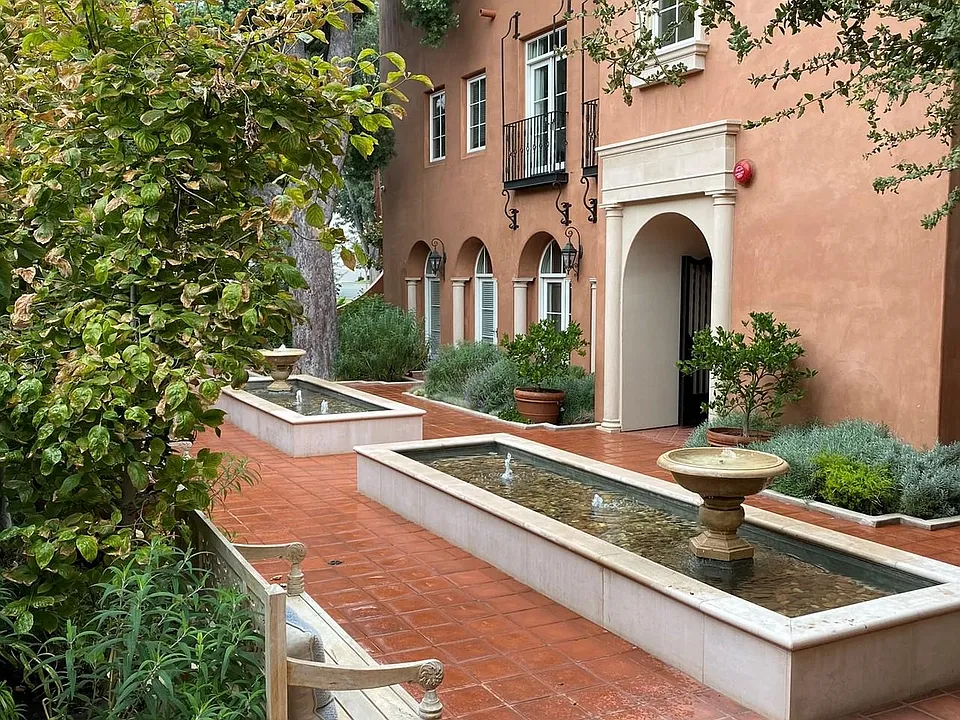 Los Patios De Cordova