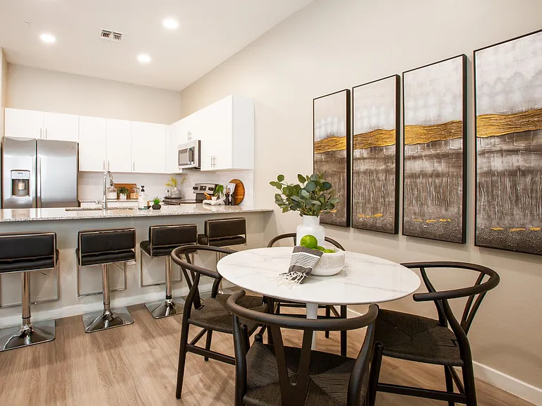 The Carson Townhomes — Photo 16