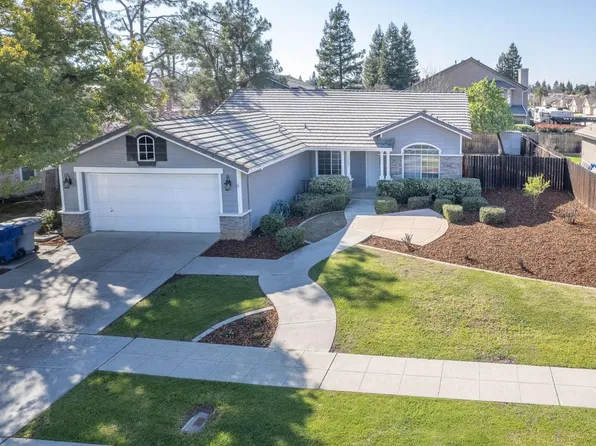 1282 Carson Ave, Clovis, CA 93611