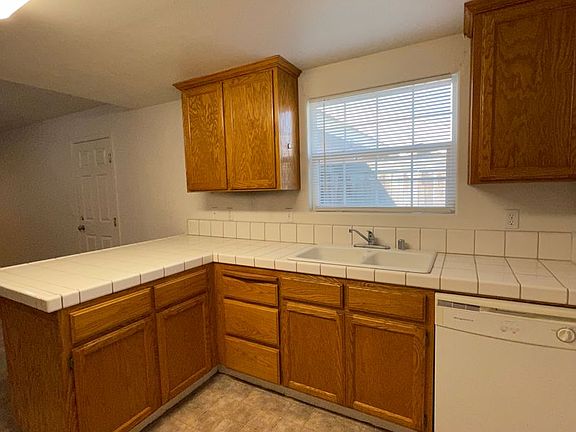 5th image of 2208-2214 N Vickie Ct