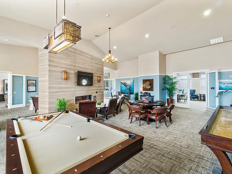 Broxton Bay Apartments — Photo 7