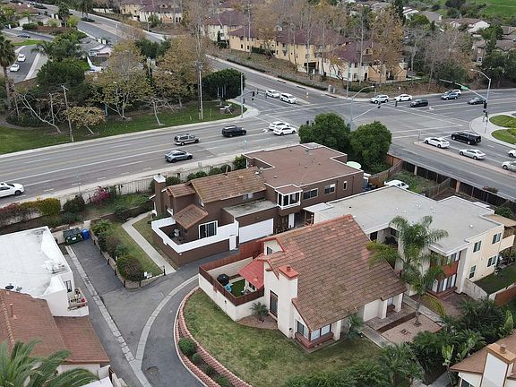2nd image of 101 Avenida Las Brisas