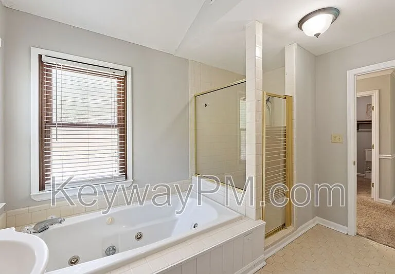 255 Silver Maple Rd — Photo 15