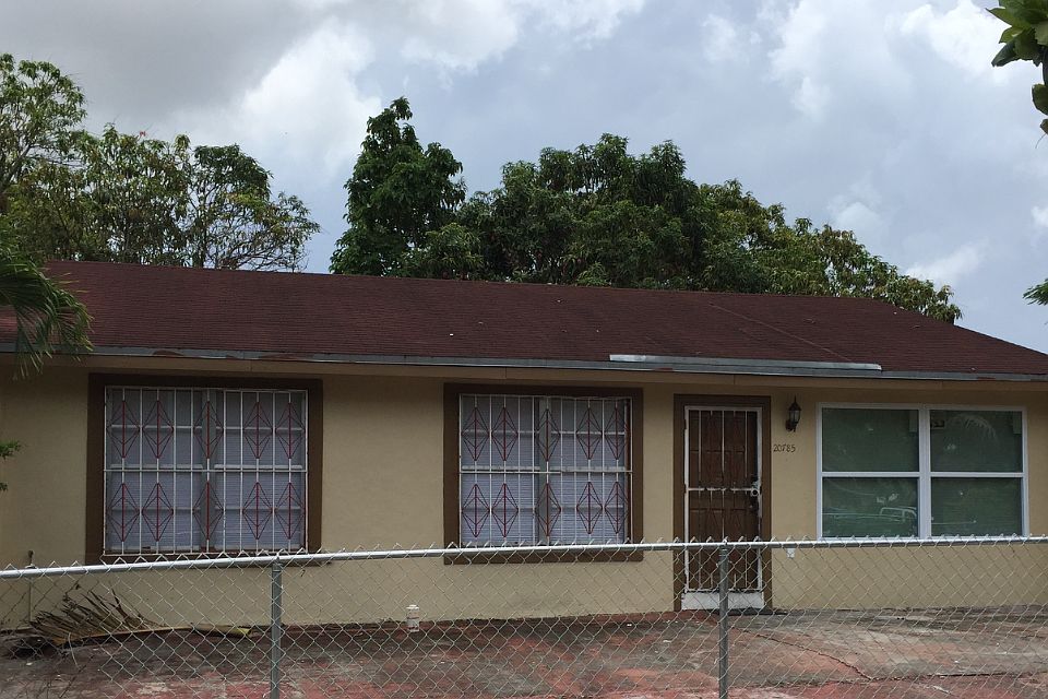 1st image of 20785 NW 41st Ave