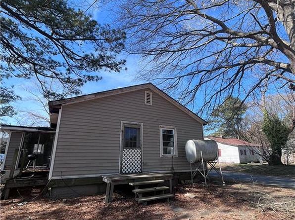 32069 Wilson St, Boykins, VA 23827