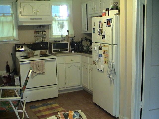 2nd image of 3851B Harley Ave #B