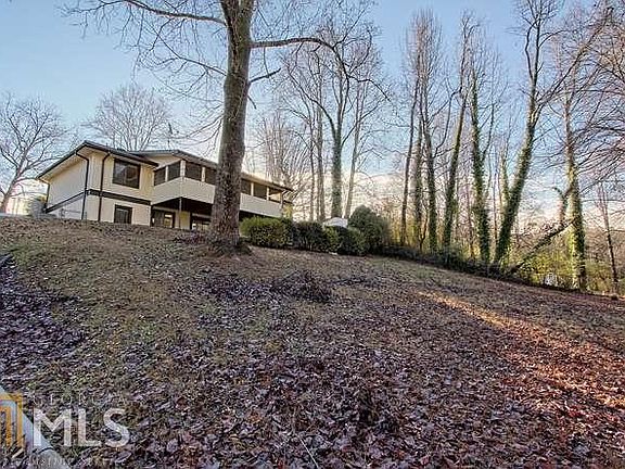 5th image of 37 Bleckley Dr